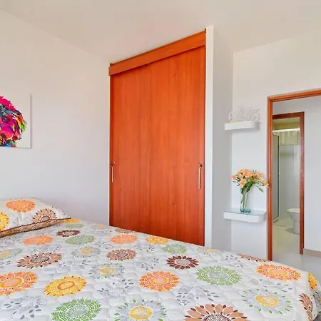 Apartamento Nuevo Con Vista Al Castillo San Felipe Cartagena